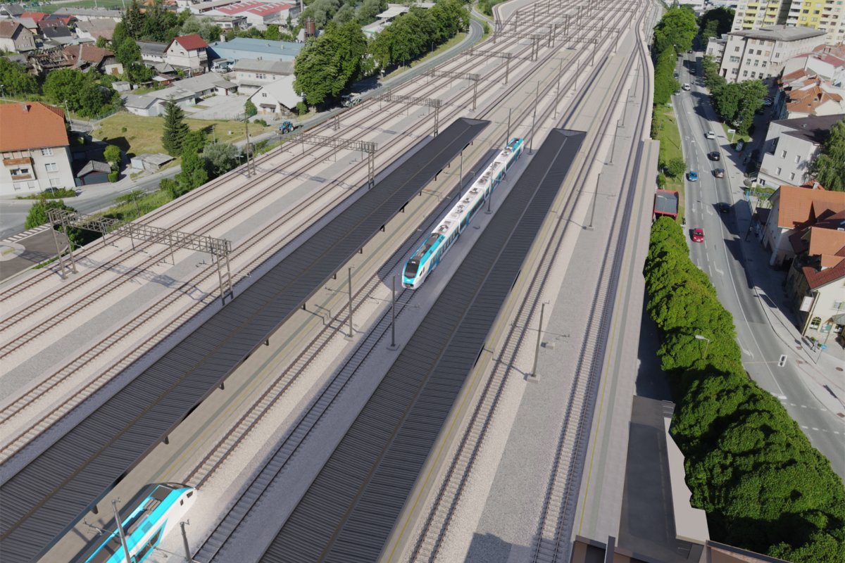 Ob težavah z avtobusi si na Jesenicah želijo vsaj ureditve železnice