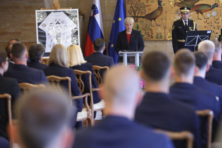 Predsednica republike sprejela člane in strokovno vodstvo nogometne reprezentance