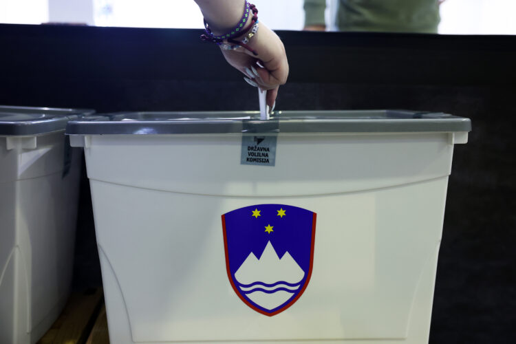 Predčasno glasovanje za evropske volitve in referendume