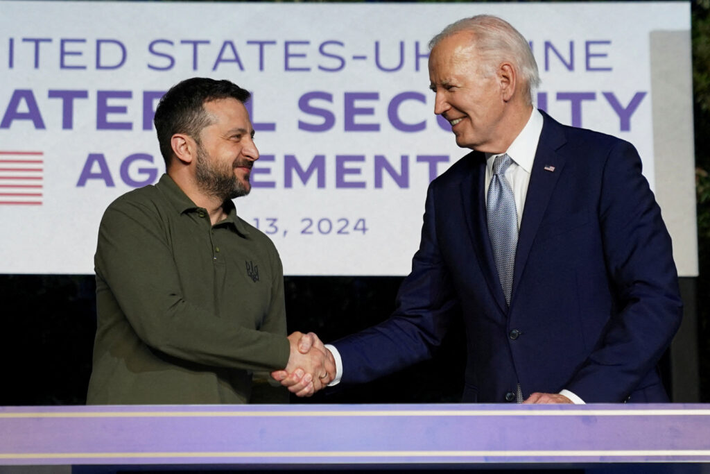 Volodimir Zelenski in Joe Biden na vrhu G7