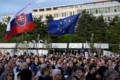 Protesti proti razpustitvi javne RTV na Slovaškem