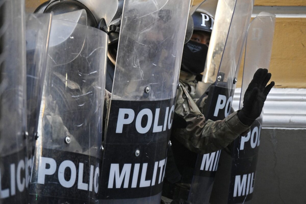 Poskus vojaškega udara v Boliviji, aretirali so poveljnika vojske