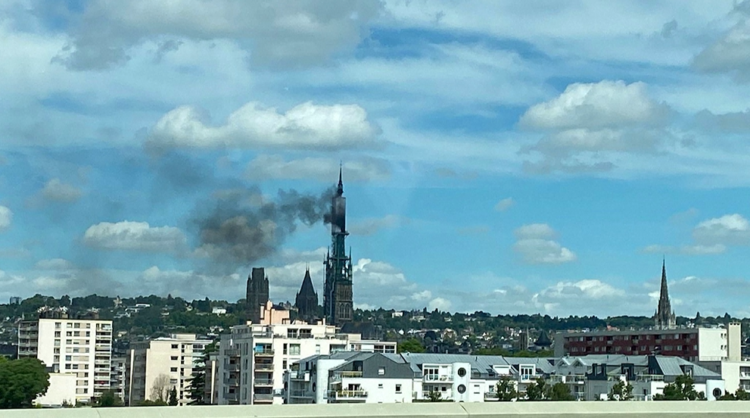 požar katedrala