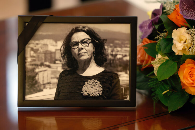 Žalna seja v spomin pokojni humanitarki Aniti Ogulin