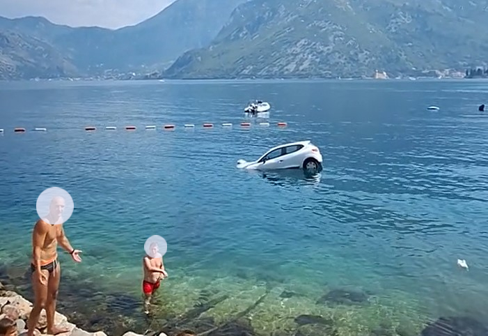 Kostanjica, Črna gora, Renault Clio, Jadransko morje