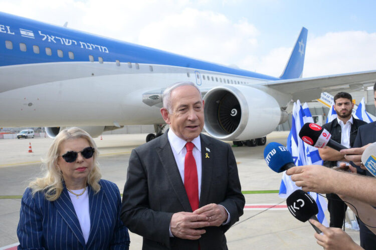 Izraelski premier ob odhodu v ZDA