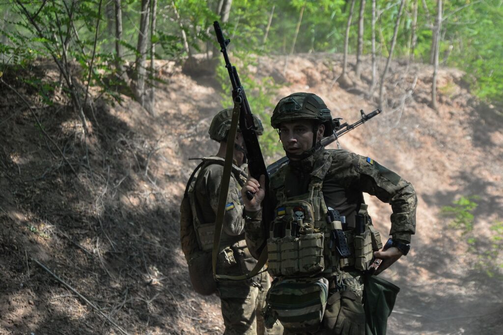Novi ukrajinski mobilizirani vojaki med vojaškimi vajami v regij Doneck