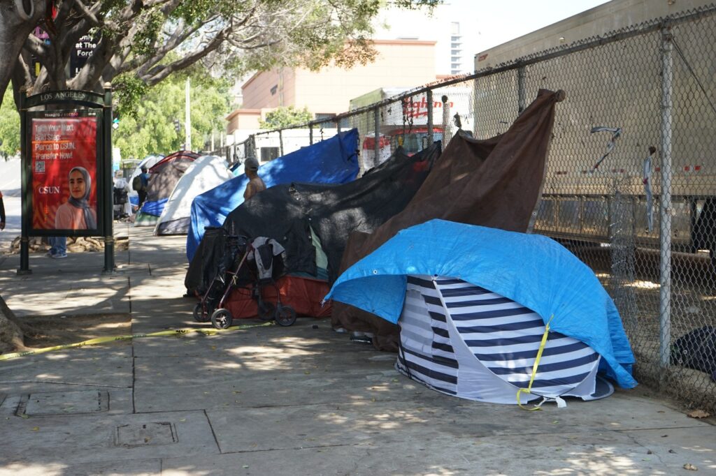 šotor, brezdomci, kalifornija