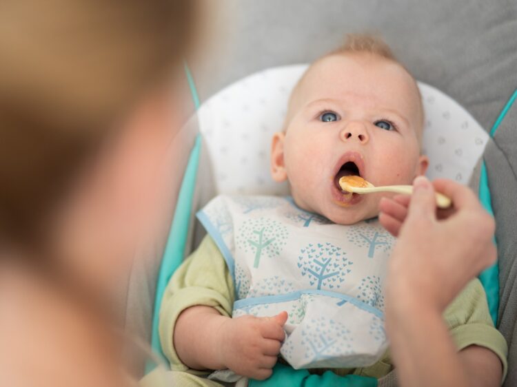 hranjenje dojenčka