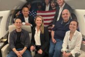 Izpuščeni ruski zaporniki na letalu za Ameriko