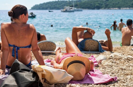 Sončenje na plaži