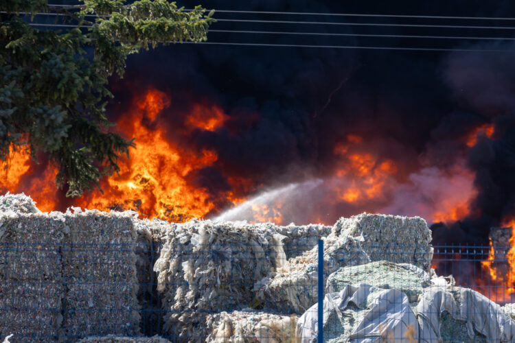 Spet gori v hrvaški tovarni plastike