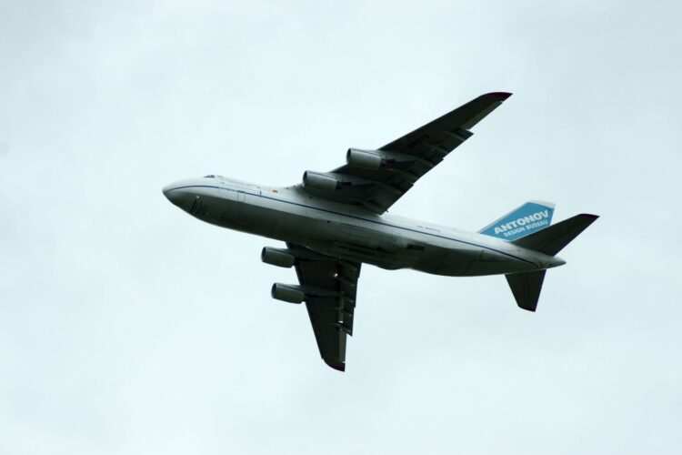 Antonov An-124