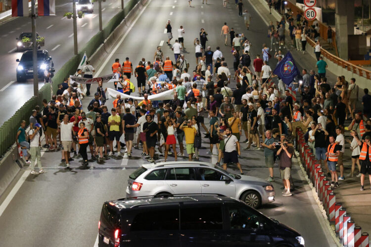 množični protesti proti pridobivanju litija v Srbiji