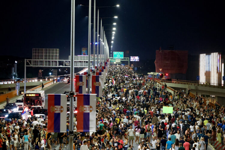 množični protesti proti pridobivanju litija v Srbiji