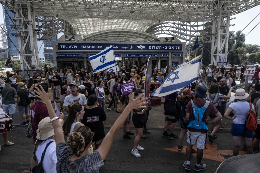 Protestniki so deloma ohromili promet v izraelskih mestih