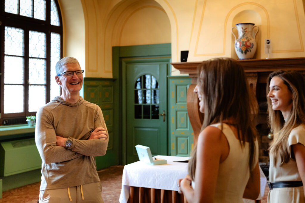 Tim Cook