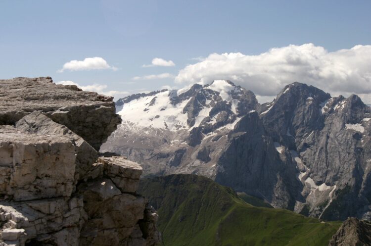 Pogled proti ledeniku Marmolada