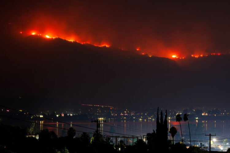 požar nad naseljem