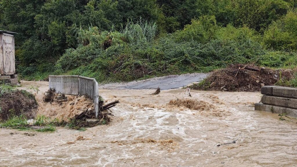 Posledice obilnega dežja v Šalari, 12. september 2024