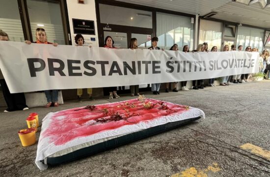 Protest zaradi primera ginekologa v Osijeku