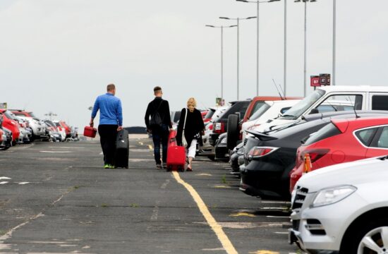 Parkiral na letališču: ko se je vrnil, ni mogel verjeti, kaj ga je pričakalo