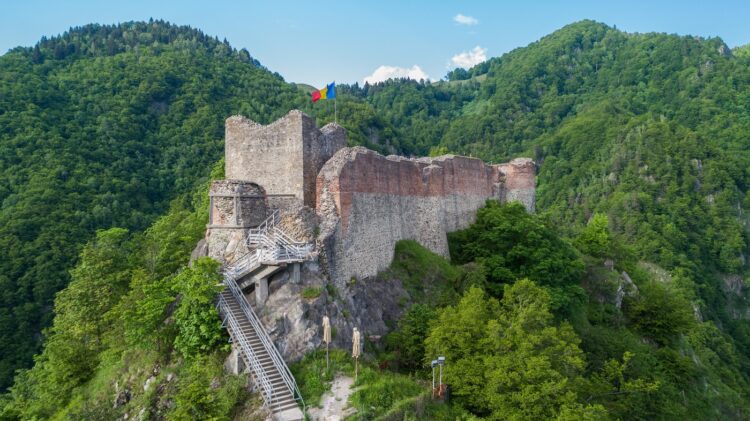 Transfagarasan. cesta,. Romunija, Transilvanija, grad Poenari, Vlad Tepes, Drakula