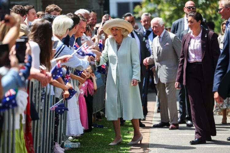 Britanski kralj Karel III. s soprogo, kraljico Camillo v Sydneyju