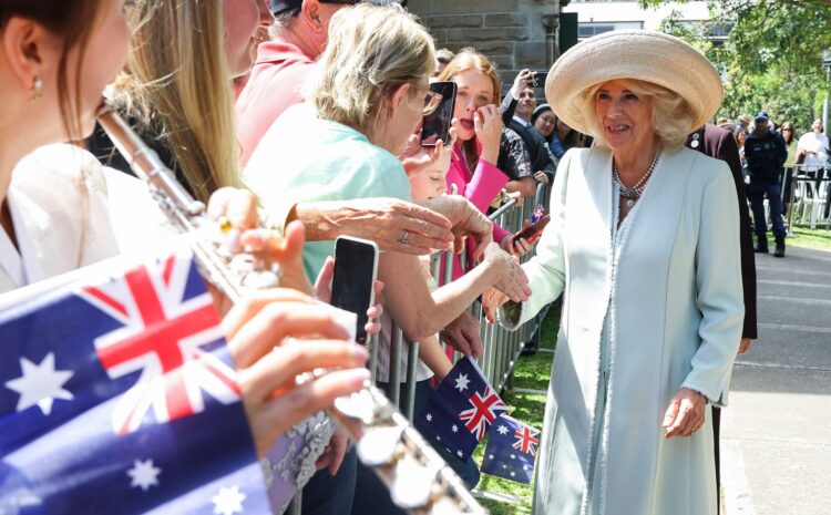 Britanski kralj Karel III. s soprogo, kraljico Camillo v Sydneyju