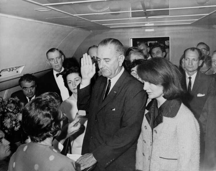 Lyndon Johnson, John F Kennedy, JFK, atentat, Dallas, Teksas, Jacqueline Kennedy