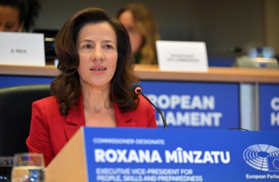 Roxana Mînzatu