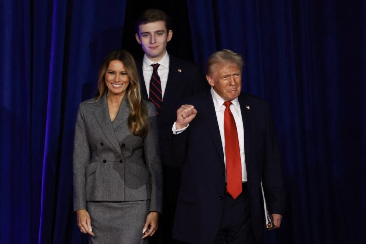 Barron Trump skupaj z Donaldom in Melanio Trump