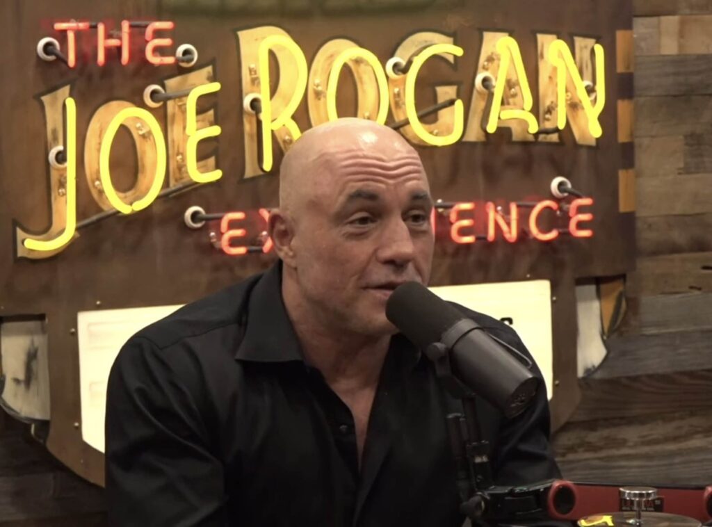 Joe Rogan v podkastu gosti Donalda Trumpa