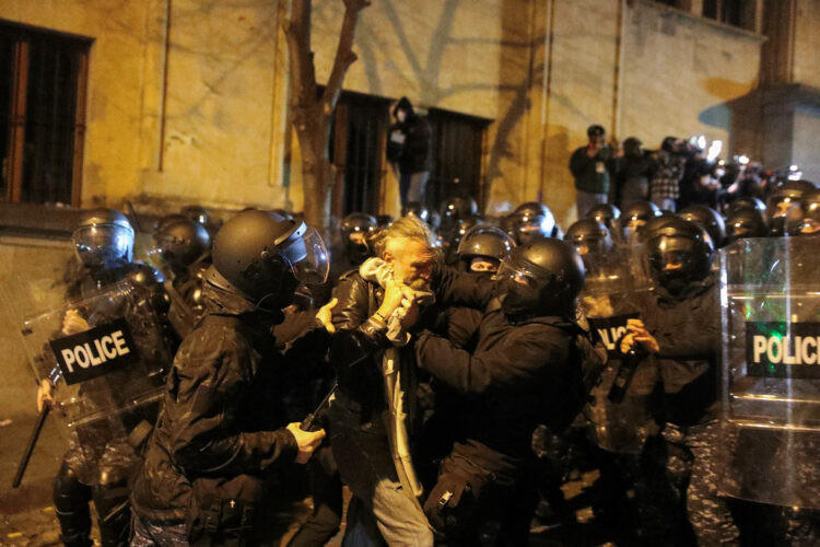 V Gruziji so izbruhnili protesti