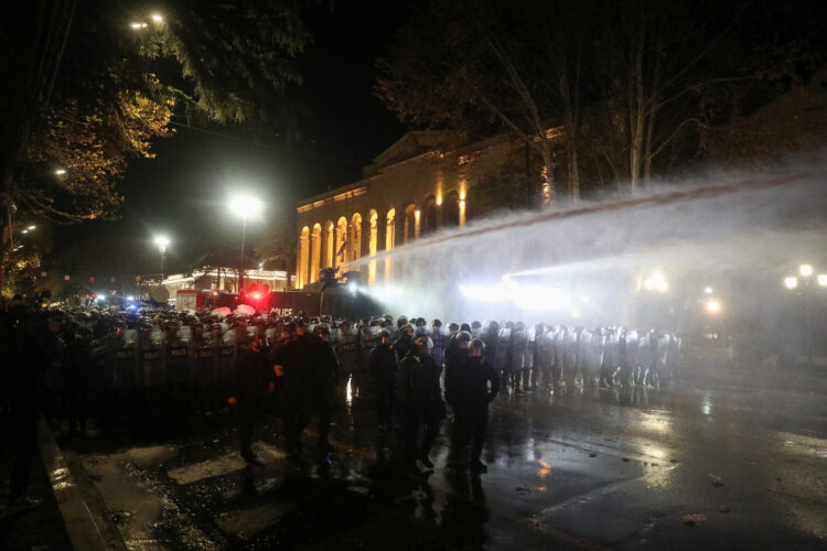 V Gruziji so izbruhnili protesti