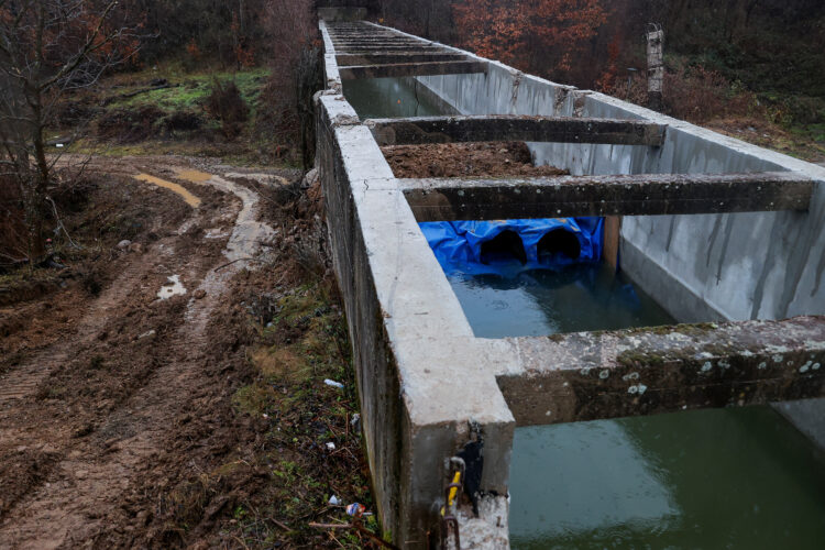 Prizor po eksploziji na severu Kosova