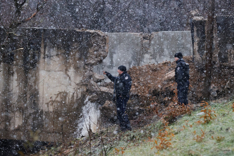 Prizor po eksploziji na severu Kosova