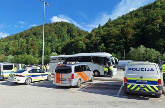 avtobus policija