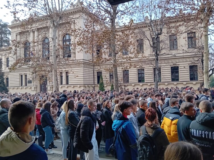 Protesti študentov v Srbiji