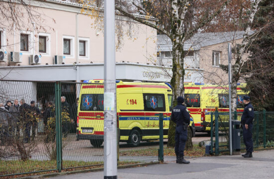 Napad z nožem na osnovni šoli v Zagrebu