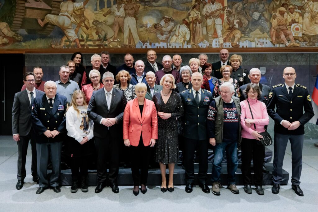 Sprejem za svojce padlih pripadnikov Teritorialne obrambe RS, Ministrstva za notranje zadeve RS in civilnih žrtev ter ranjenih v vojni za Slovenijo