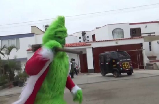 Perujski policist Grinch pod krinko