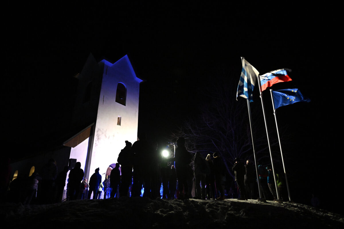 Na slikovitem Sv. Jakobu v temi spomini na nastajanje samostojnosti