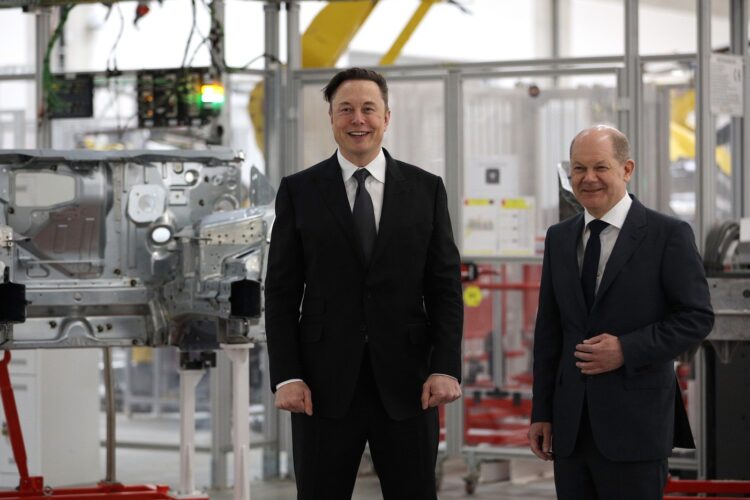 Elon Musk in Olaf Scholz