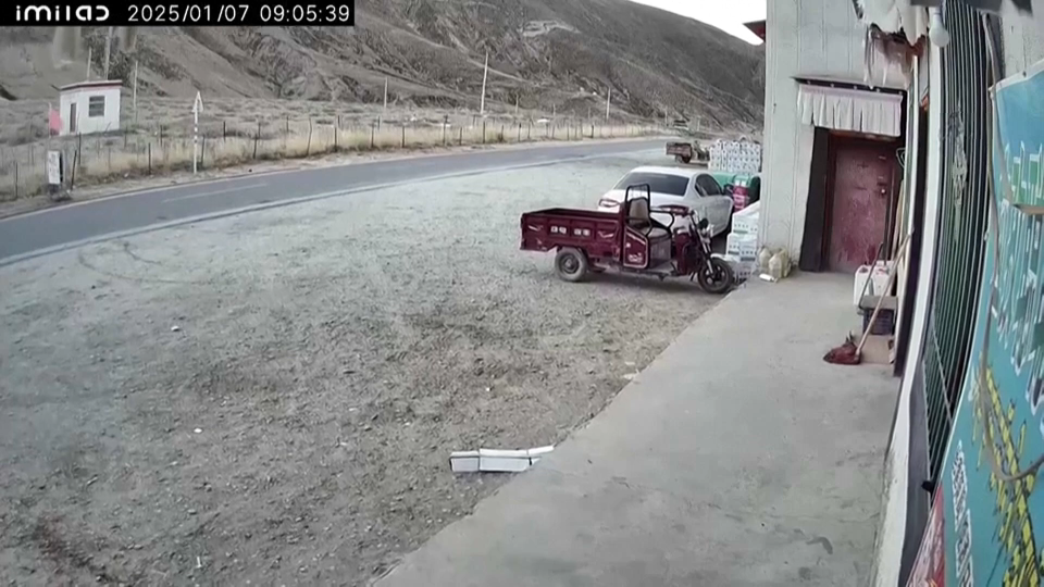 Močan potres v Tibetu terjal najmanj 53 smrtnih žrtev