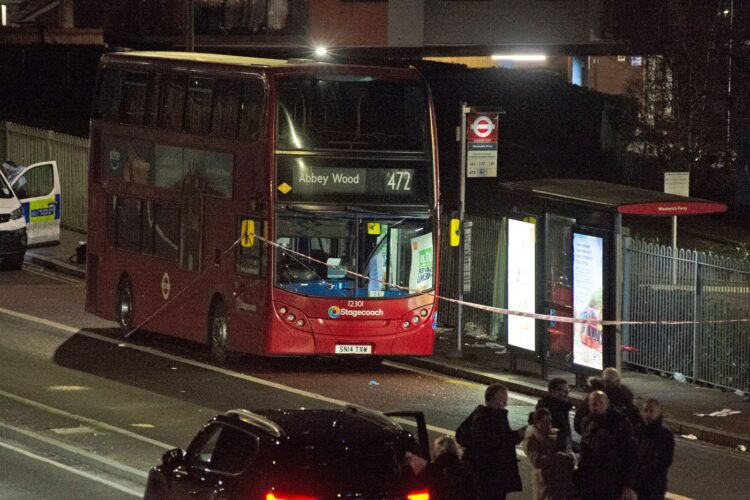 Napad z nožem na 14-letnika v Londonu