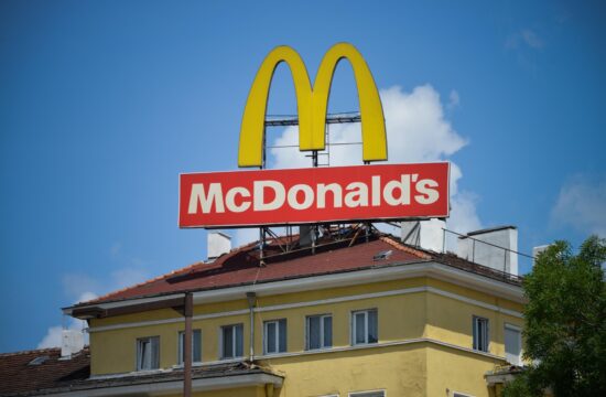 Nemško ustavno sodišče zavrnilo McDonald’s: poseben davek ostaja