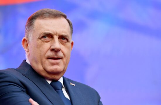 Napeto v BiH: Dodik naložil pripravo zakona o mejni kontroli Republike Srbske